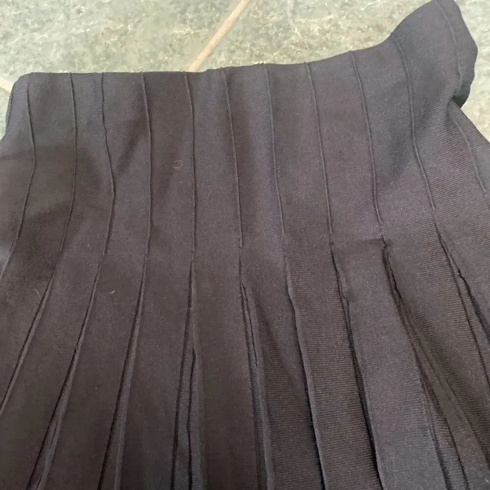 C22 Ascollection Women's Size M Solid Pleated Midi Skirt Black NWT